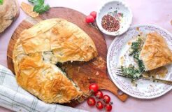 Easy Greek Spinach Pie Recipe (Spanakopita)