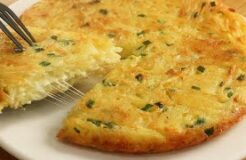 Potatoes, Eggs, Cheese! Only 3 Ingredients! Grated Potato Omelette! Simple Healthy Breakfast!